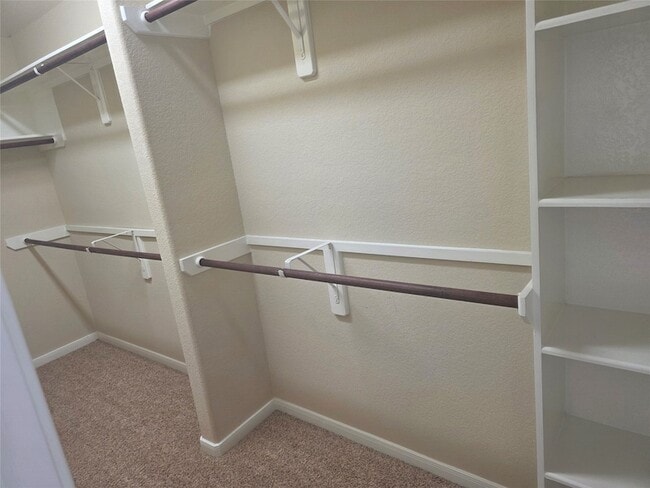 Building Photo - 2520 Garnetfield Ln