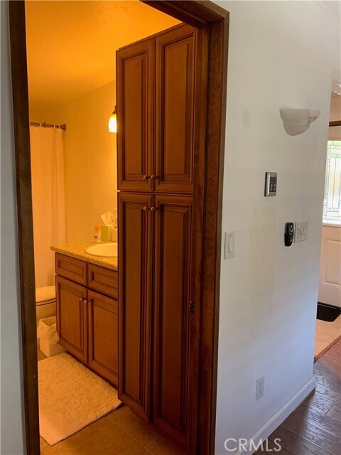 Building Photo - 2410 Secret Dr