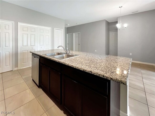 Building Photo - 1320 Trafalgar Pkwy