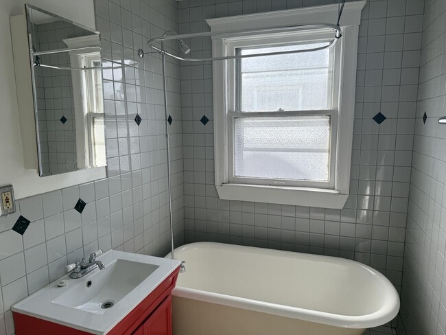 Building Photo - 2229 Faber St