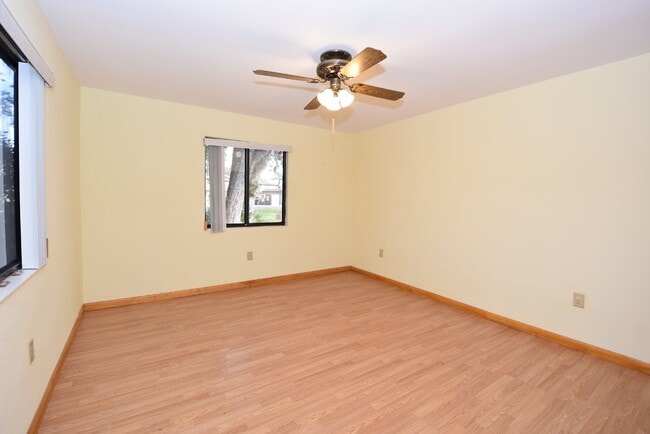 Building Photo - Lovely, 2 bedroom townhome in the Villages...
