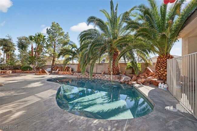 Building Photo - 3769 Erva St