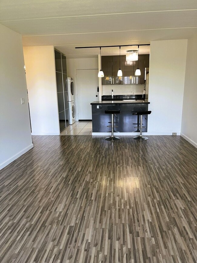Building Photo - Modern & Elegant 1-Bedroom with Premium Amenities in Santa Clara