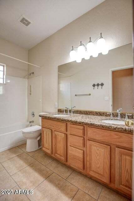 Building Photo - 1985 E Stephens Dr