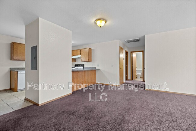 Building Photo - 858 S Curtis Ave