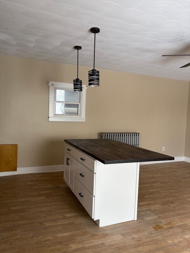 Building Photo - RALL202