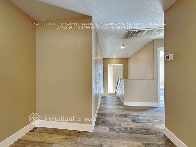 Building Photo - 926 Dawn Valley Dr