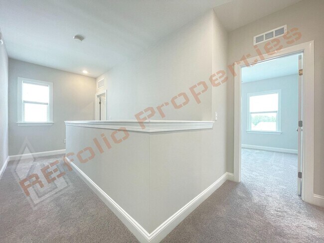 Building Photo - 105 Moraine Ct