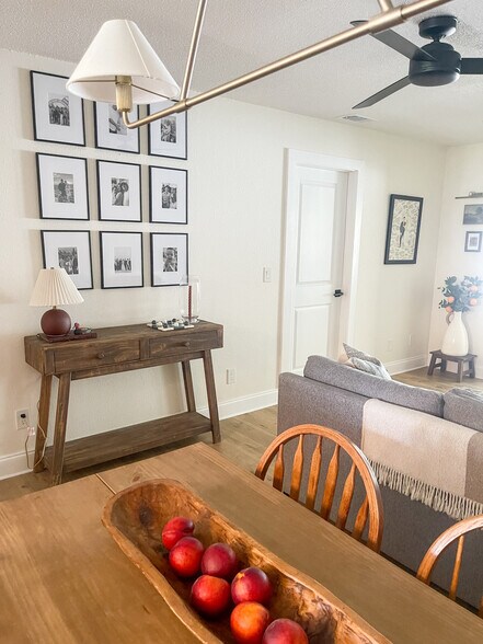 Building Photo - 7360 Ulmerton Rd