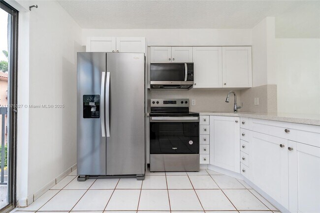 Building Photo - 5300 W 21st Ct