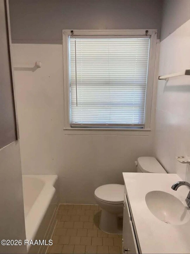 Building Photo - 617 Chickasaw Dr