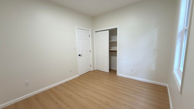 Building Photo - 291 Avenue B