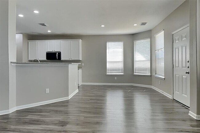 Building Photo - 17907 Timber Crossing Ln