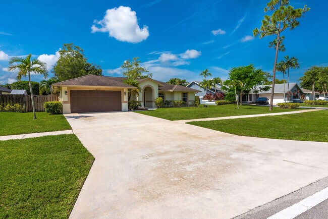 Building Photo - 14510 Paddock Dr