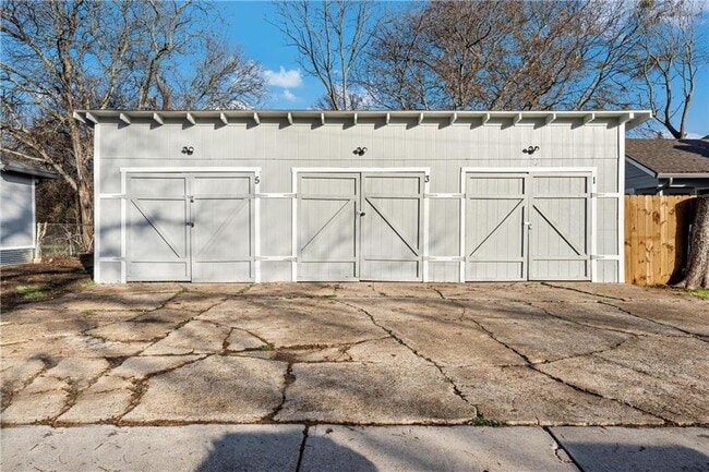 Building Photo - Charming 1 Bed, 1 Bath Rental in Waco, TX ...
