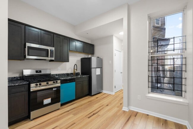 Building Photo - 2021 E Baltimore St