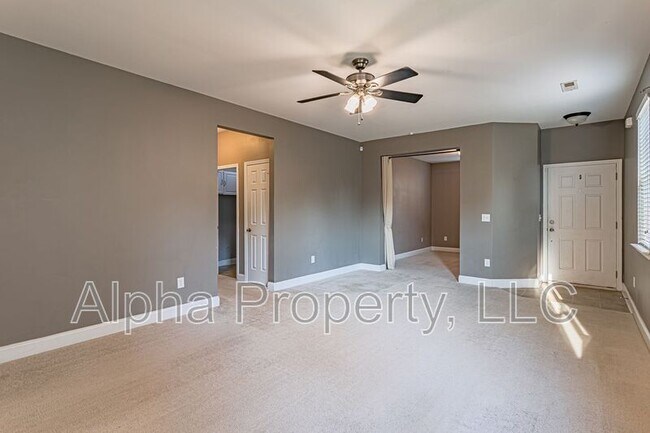 Building Photo - 135 Raven Hill Way