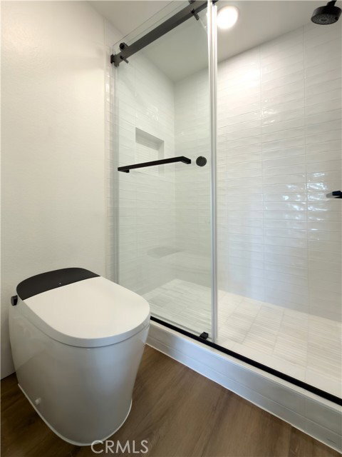 Building Photo - 320 Villa Point Dr