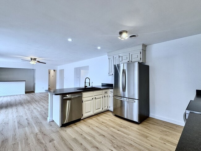 Building Photo - READY NOW!! 4-Bedroom Home in Lake Trant w/Attached Garage! Pet Friendly!