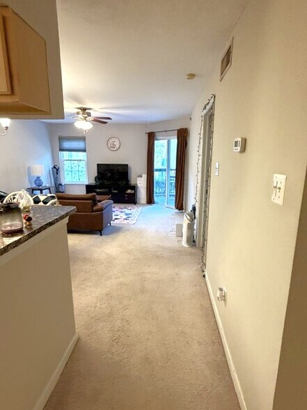 Building Photo - 3307 Wyndham Cir
