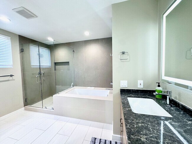 Building Photo - FOR RENT Call For Availability 3Br/3Ba 2128 Sqft Fully Furnished Del Mar Heights Vacation Home, C...