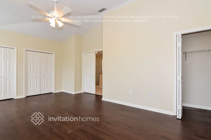 Building Photo - 1205 Lausberg Pl