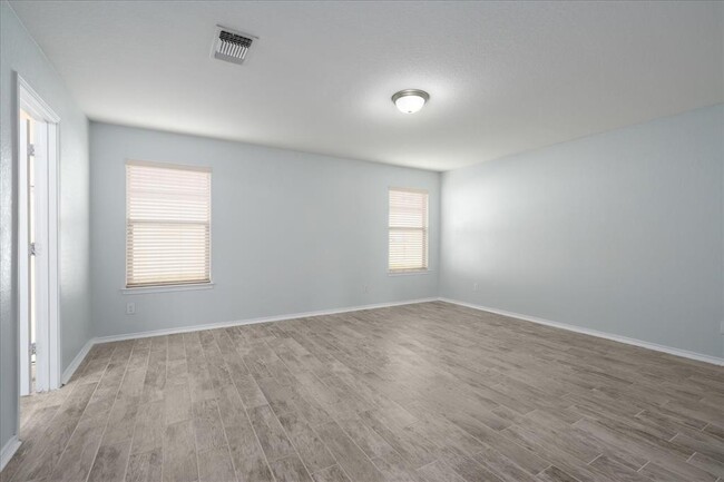 Building Photo - 1426 Cutler Bay