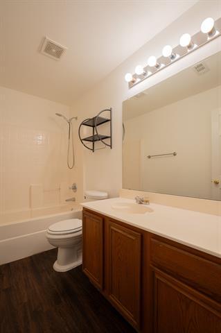 Building Photo - 3401 Sewell Dr