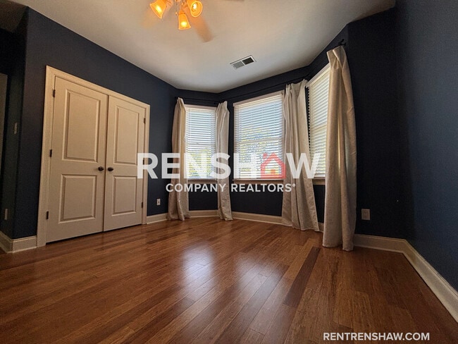 Building Photo - 2043 Peabody Ave