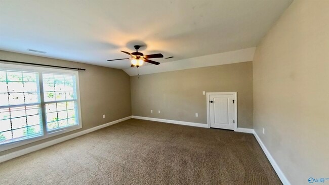 Building Photo - 4504 Hampton View Dr