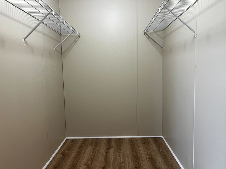 Building Photo - 709 N Collins Fwy