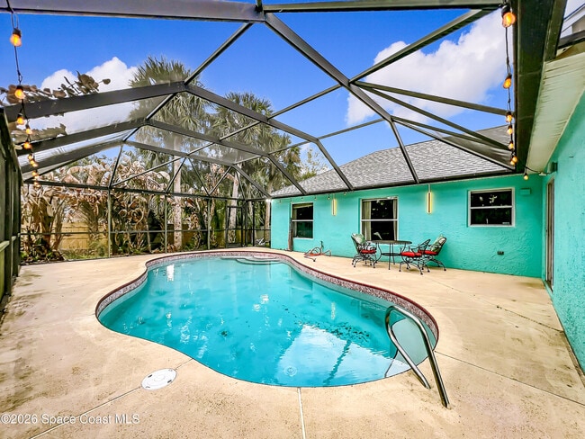 Building Photo - 5345 Cangro St