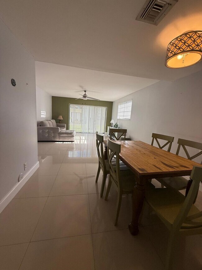 Building Photo - 11596 NW 45th St