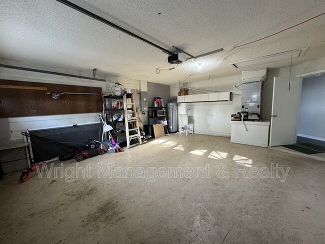 Building Photo - 3966 Eagle Cove E Dr
