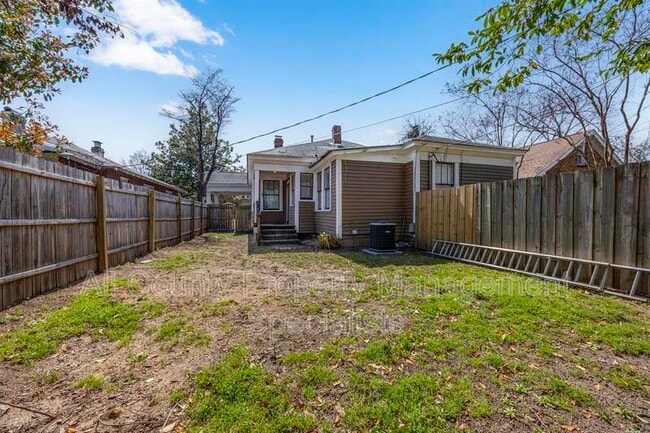 Building Photo - 1037 Kinard Ct