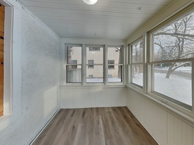 Building Photo - 3610 Oakdale Ave N