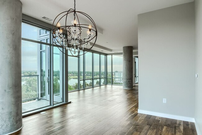 Building Photo - Two Bedroom Penthouse in Denver