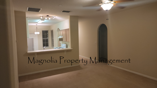 Building Photo - Mount Dora 3 Bedroom