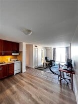 Building Photo - 1750 James Ave