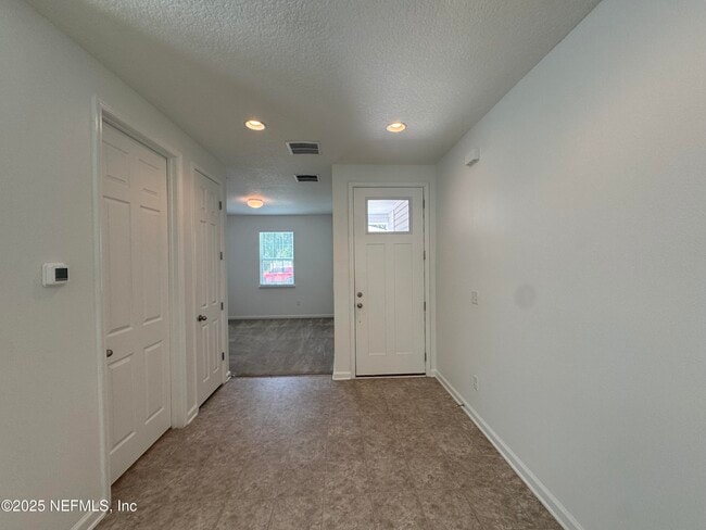 Building Photo - 3078 Alpin Dr
