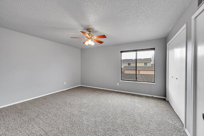 Building Photo - $1,995 - 3 Bed, 2.5 Bath Townhome in Color...