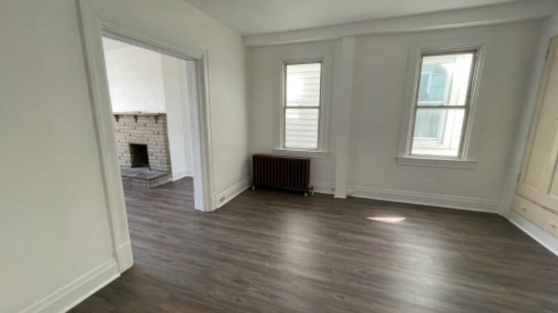 Building Photo - 2404 Charcot St