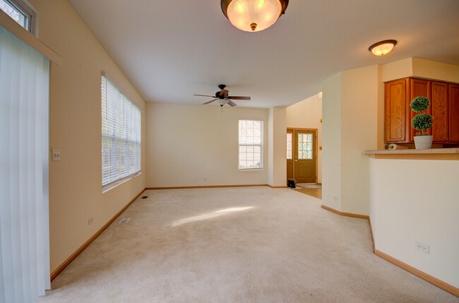 Building Photo - 355 Grape Vine Trail