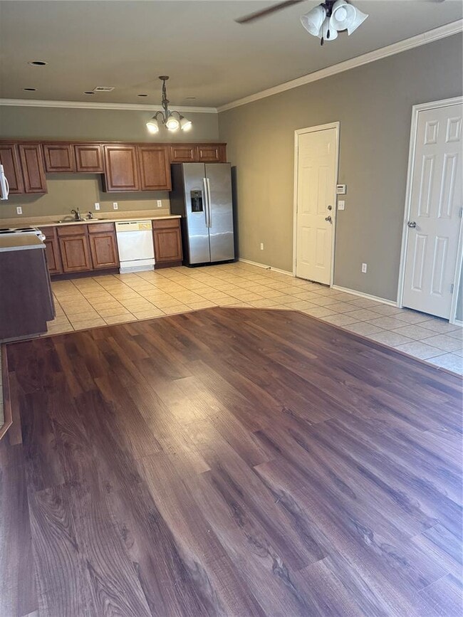 Building Photo - 3804 Matthew Dr