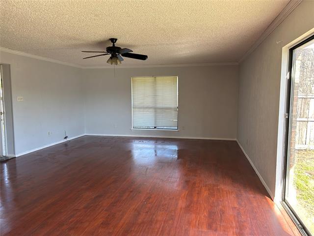 Building Photo - 2525 Crown Cir
