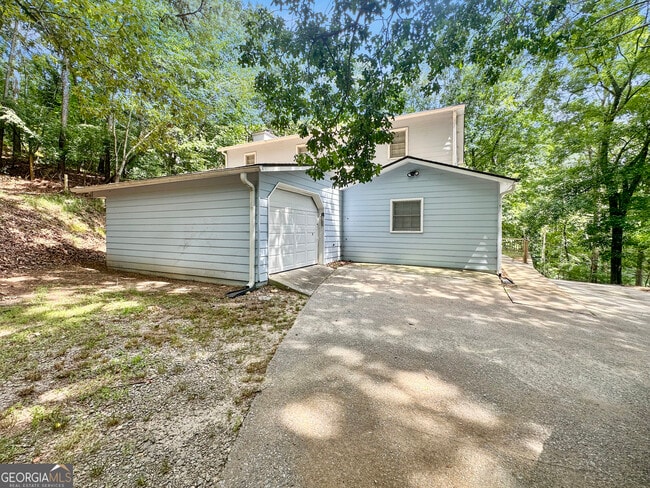 Building Photo - 608 Silver Trace Ct