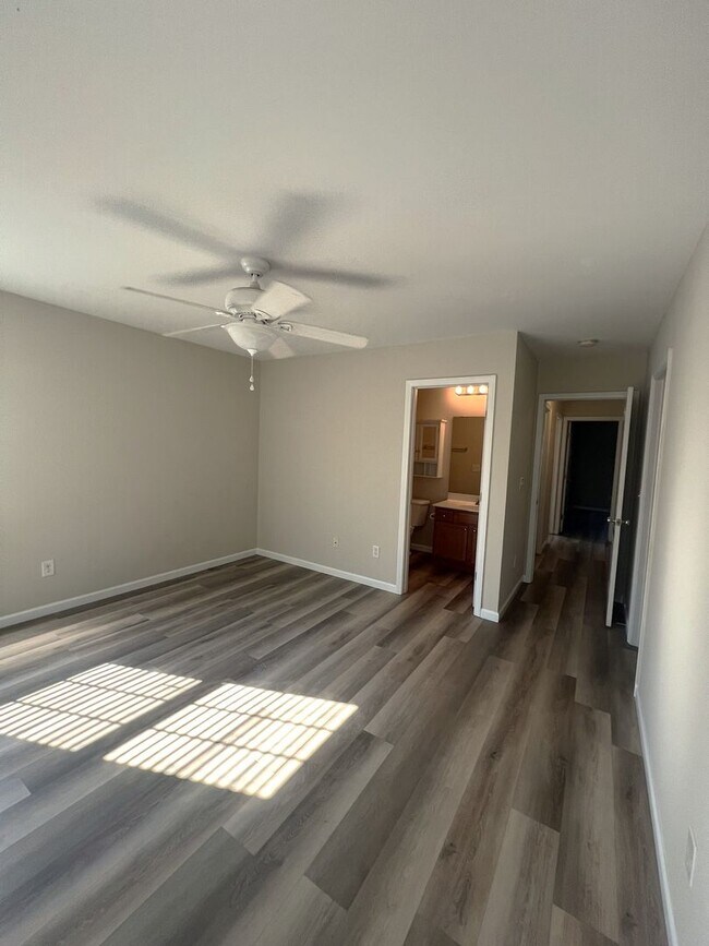 Building Photo - Windsor Park