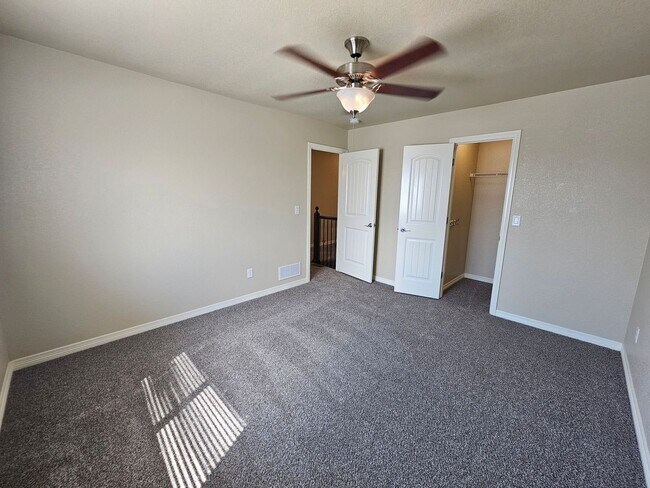 Building Photo - 6471 Stingray Ln