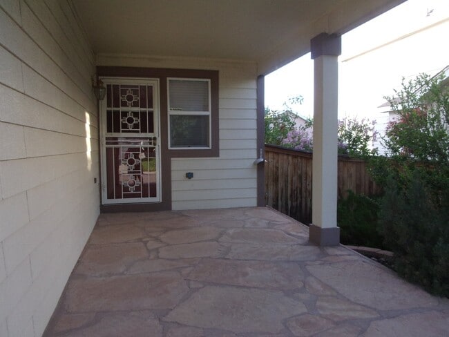 Building Photo - Highlands Ranch 2-Story (22AS)