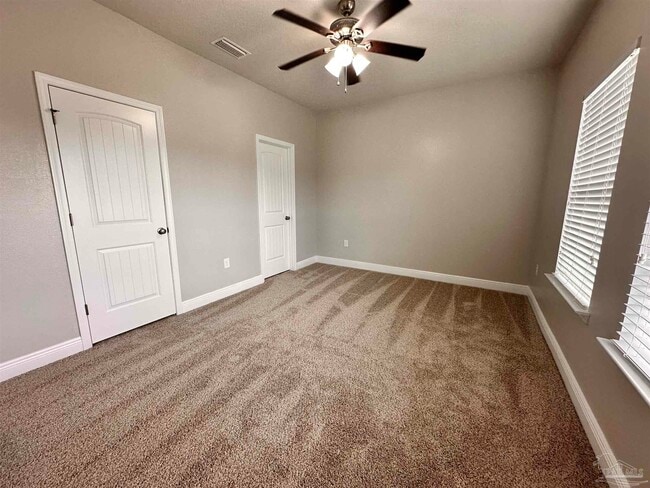 Building Photo - 8600 Bucklebury Dr